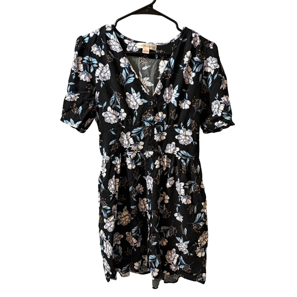 Band of Gypsies Black Floral V-Neck Button Front Smocked Mini Dress LARGE
